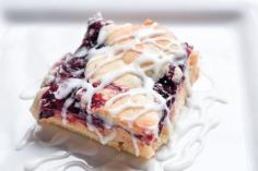 BLACKBERRY PIE BARS