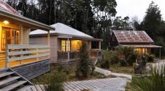 Tasmanië-Corinna Lodge. Ecolodge nabij een oud mijnstadje.