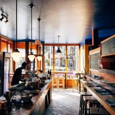 Blanc de Blanc in Montreal / photo by inayali