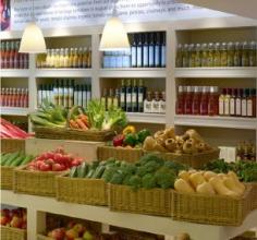 Daylesford Organic in Notting Hill - a wonderful spot for breakfast or lunch in London. I also went to their farm in Gloucestershire on my last trip to England and loved learning about the way they've been farming for over 30 years.