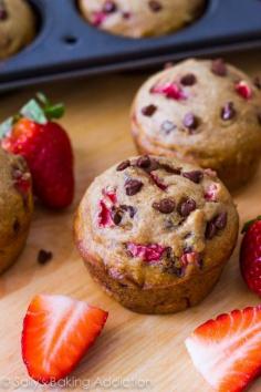 skinny strawberry chocolate chip muffins
