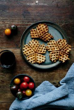 Savoury waffles with blue cheese and bacon / Marta Greber
