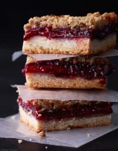 plum vanilla crumble bars