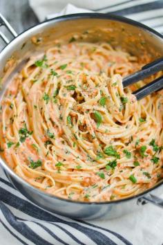 Linguine & Blushing Gorgonzola Cream Sauce