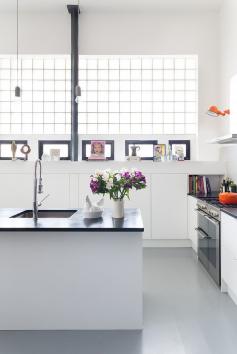 Urban Warehouse by Trunk Creative / Oxford, United Kingdom