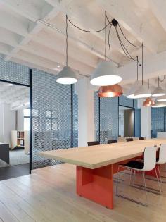 
                        
                            Movet Office Loft by Alexander Fehreer | www.yellowtrace.c...
                        
                    