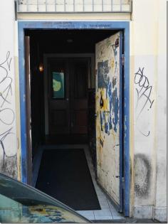 I presume the absence of signage is perhaps an arrogant strategy to fuel a talking point. It seems to have worked judging by the amount of media coverage. For me, I don’t need Mary’s signage to find this restaurant again not because I now know where it is. The next time I think about Mary’s, I’d rather be looking for the bright red signage of an old man with a white beard and black rimmed glasses. Or a pair of golden arches.