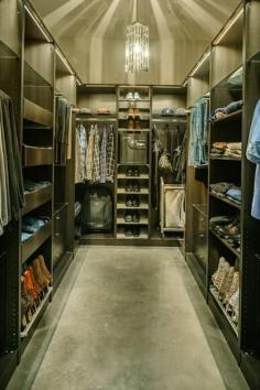 
                        
                            bedroom designs with walk in closets and closet organizing tips
                        
                    