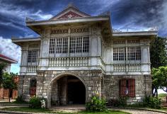 
                        
                            Probably the best travel guide I've ever tried!
                        
                    