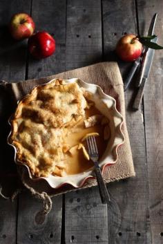 Apple pie with caramel