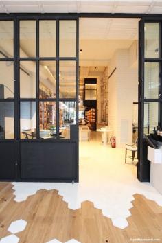 
                        
                            Artte Barcelona by Petite Passport
                        
                    