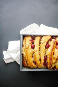 
                    
                        Caramelized Cranberry & Brie Pull-Apart Bread
                    
                