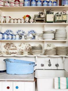 The incredible home of Melbourne artist and collector Greg Irvine. Photos by Eve Wilson for thedesignfiles.net