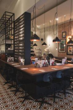 
                        
                            ELLIS GOURMET BURGER - 70percentpure
                        
                    