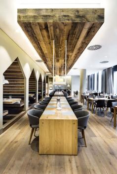 
                    
                        Sansibar by Breuninger Restaurant, Düsseldorf by Dittel Architekten
                    
                