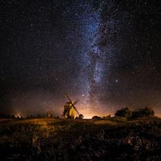 
                    
                        Galaxy rising @ Oland, Sweden
                    
                