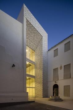 
                    
                        Fine Arts Museum / Estudio Hago
                    
                