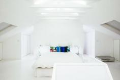 white-attic-diogo-passarinho-duarte-caldas_whiteattic_diogopassarinho_duartecaldas - vlist (4) Two young Portuguese architects, Diogo Passarinho and Duarte Caldas created their first residential project, a white space designed for a young couple with wo babies. The two story slot, based in Lisabona’s center is organized in a sleeping area and a workplace for the fashion blogger More is Better. white-attic-diogo-passarinho-duarte-caldas_whiteattic_diogopassarinho_duartecaldas - vlist (6) ...