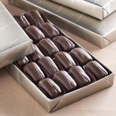 
                        
                            Carmarsh Milk Chocolate in Platinum Wrap
                        
                    