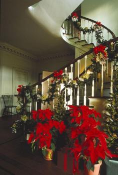 Christmas Staircase Decoration Ideas