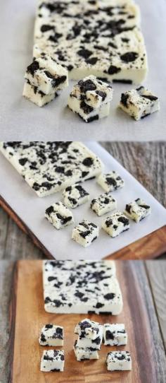 
                    
                        5 Minute Cookies and Cream Fudge.
                    
                