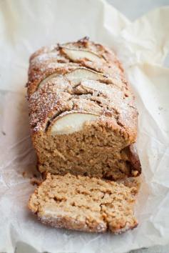 Spiced Buttermilk Cake with Pears//