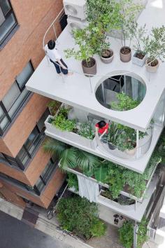 
                    
                        Garden House Tokyo by Ryue Nishizawa SANAA / Photo © Iwan Baan | www.yellowtrace.c...
                    
                