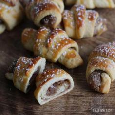 
                    
                        Hazelnut Croissants aka. Nusshörnchen
                    
                