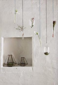 
                    
                        pretty glasswork by hübsch..
                    
                