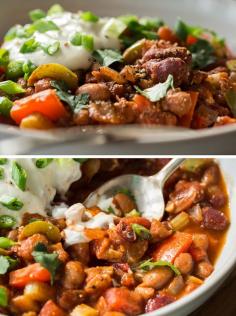 Vegan Chili with Homemade Sour Cream from @Angela Gray Liddon  #vegan #vegetarian #glutenfree #chili #ohsheglows #winter #crockpot #healthy #dinner #soup #autumn