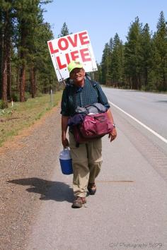 
                    
                        Trail Therapy 'Love Life': The 34,000 Mile Journey of Steve Fugate niceartlife.com/...
                    
                