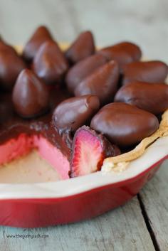 
                    
                        Chocolate Covered Strawberry Pie Recipe
                    
                