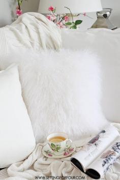 
                    
                        This is how I love to relax!: My hands down favorite way to spend some "Me Time' is to curl up in my favorite chair with a cup of tea & read some fab magazines!  #NewYearMeTime #PMedia #ad www.settingforfou...
                    
                