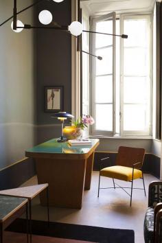 
                    
                        Interior by Dimore Studio, Milan: The ceiling lamp and side tables from their own collection Progetto Non Finito, a table lamp by Stilnovo. / Architecturel Digest France
                    
                