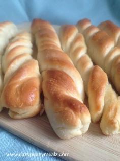 
                    
                        Garlic Bread Twists: These are so easy to make, and trust me, your whole family will love them. You should probably make a double batch. - Eazy Peazy Mealz
                    
                