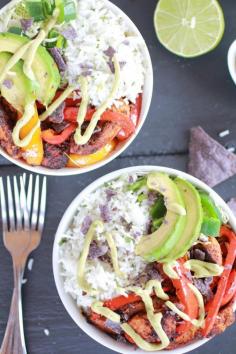 
                    
                        Fiesta Chicken + Cilantro Lime Rice Fajita Bowl with Avocado Chipotle Crema-8
                    
                