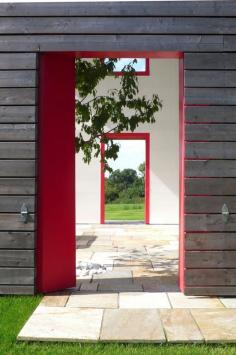 
                    
                        © Ross Russell and Sally Morris, www.therussellhou...
                    
                