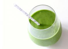
                    
                        Feel full without feeling bloated with this energizing vegan avocado detox smoothie.
                    
                