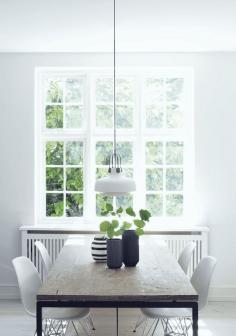 
                    
                        pretty perfect kitchen styling..
                    
                