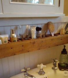 
                    
                        Pallet Wood Bathroom Storage, hative.com/...
                    
                
