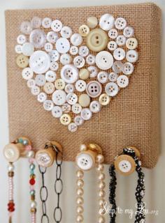 
                    
                        Burlap Jewelry Holder. Make this inexpensive and easy jewelry holder at home #burlap #make #jewelry #organize skiptomylou.org
                    
                