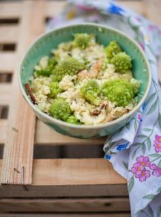 
                    
                        Frango do Campo: Couscous de cogumelos e bróculos romanescos
                    
                