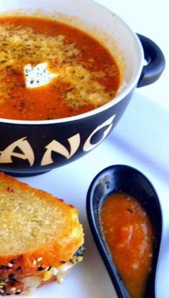 
                    
                        Farmer's Market Tomato Soup... um, Bisque and a Beauty Tip... This looks like tomato soup but it is in fact a LOADED UP Vegetable bisque, pureed into a delicious hearty healthy soup
                    
                