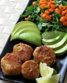 A delicious meal planned around one of my favorite seafood entrees: Scallops. I love scallops, when they’re done right. Adding to scallops some of the Caribbean cooking that I picked up down there, I slow-cooked my scallops in some coconut oil, and added that Caribbean citrus flavor with some lemongrass. What an amazing flavor!