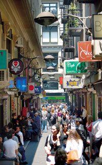 
                    
                        Twenty-Four Hours in Melbourne – Australia’s Capital of Cool #travel #tip #Aus
                    
                