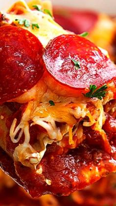 
                    
                        Pepperoni Pizza Lasagna Roll Ups ~ Classic pepperoni pizza and lasagna get smashed together in this tasty hybrid dish
                    
                