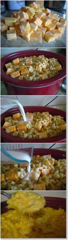 
                    
                        The Cheesiest Crock Pot Mac and Cheese. Super Easy Crock Pot Recipe!
                    
                