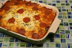 
                    
                        Crustless Pizza Fill a casserole dish with cooked meats of choice (chicken, beef, sausage, pepperoni, etc) and veggies (sauteed onion, mushrooms, pepperocini, red bell peppers), top with thick marinara sauce, cheese and more pepperoni!!
                    
                