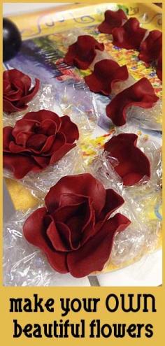 
                    
                        Make your own beautiful flowers for cakes or cupcakes!
                    
                