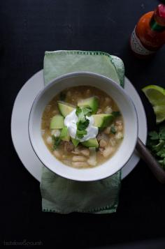 
                    
                        White Bean and Chicken Chili - So delicious, healthy and easy with a great spicy kick! | From Taste Love & Nourish on TasteLoveAndNouri...
                    
                